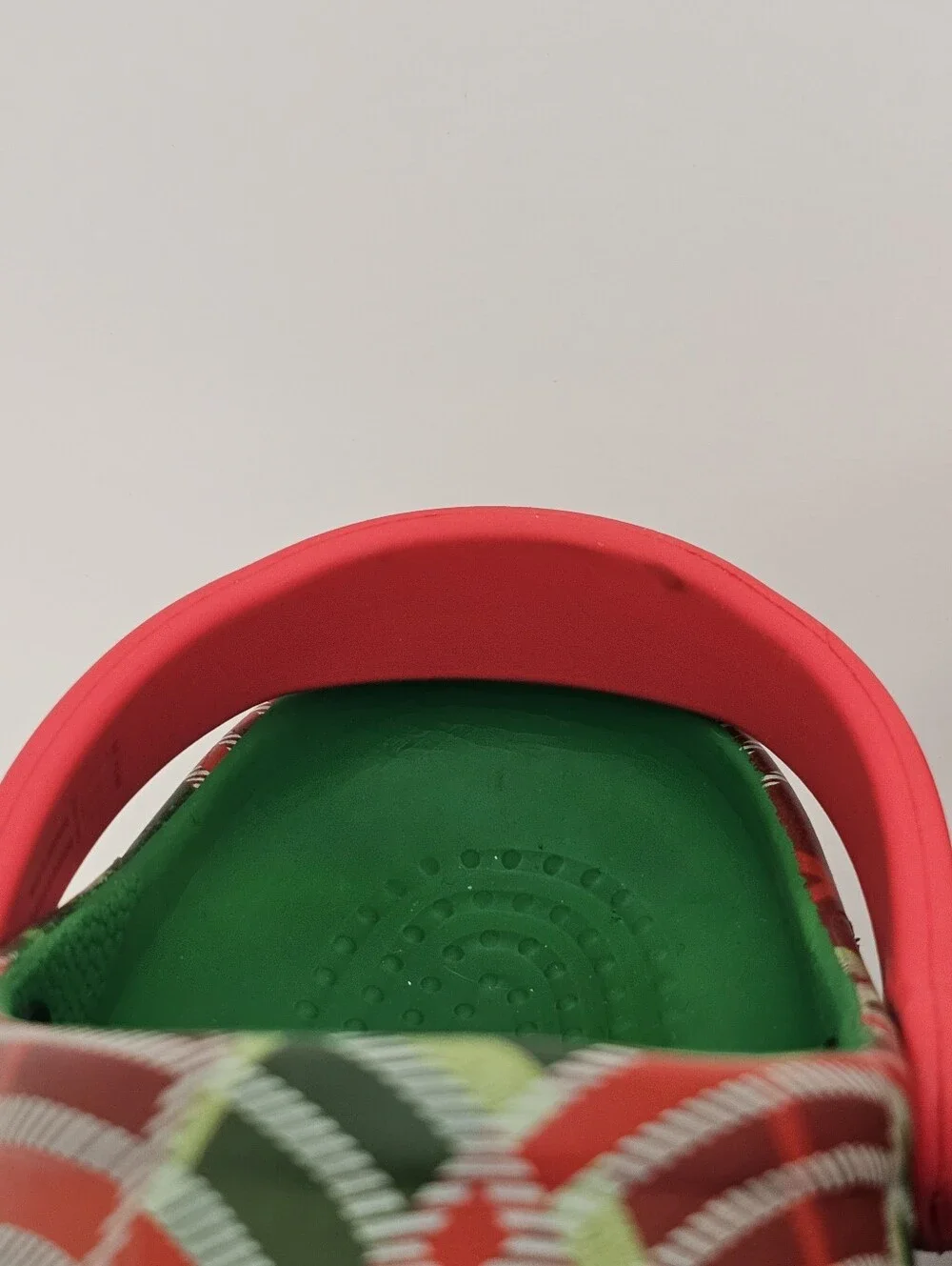 Crocs Baya Holiday Plaid Clog Men's Size 11 Red/Green/White